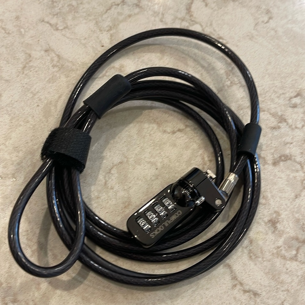 Apple laptop computer lock